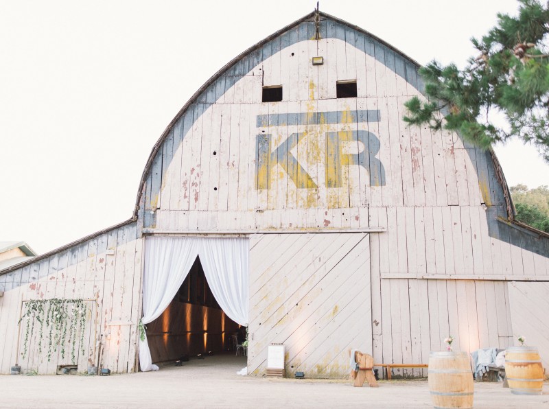 Paso Robles Barn, Winery & Vineyard, Intimate Wedding Venue on Vineyard